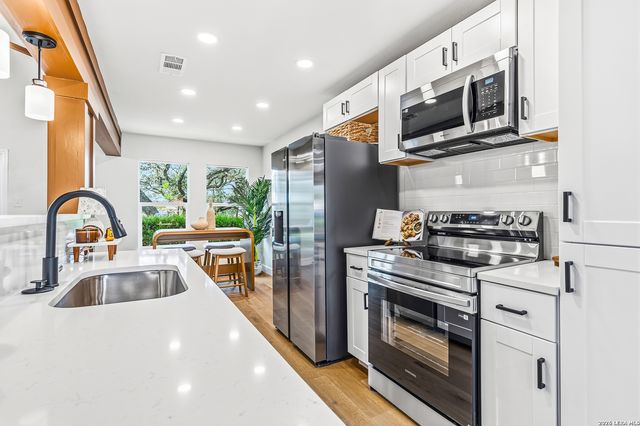 5902 FOREST CV, San Antonio, TX 78240