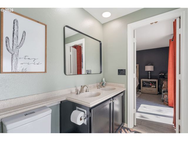 14877 Sw OREGON TRAIL Ln, Beaverton, OR 97006