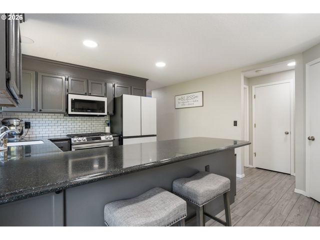 14877 Sw OREGON TRAIL Ln, Beaverton, OR 97006