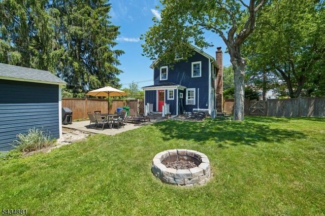 48 Mountain Ave, Mendham Boro, NJ 07945