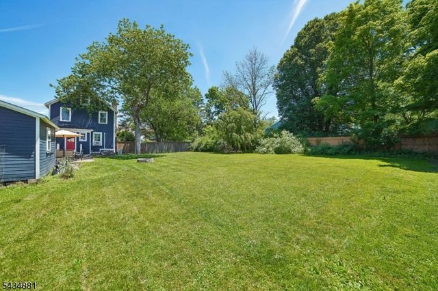 48 Mountain Ave, Mendham Boro, NJ 07945
