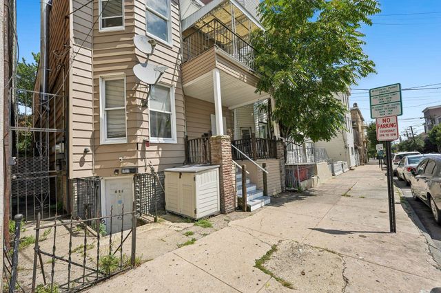 414 MONASTERY PL Rear, Union City, NJ 07087