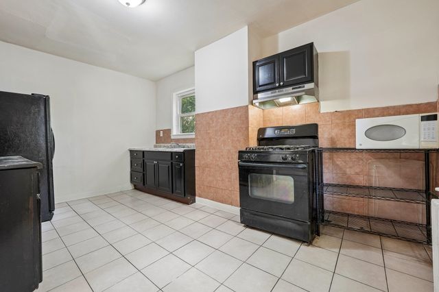414 MONASTERY PL Rear, Union City, NJ 07087