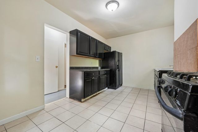 414 MONASTERY PL Rear, Union City, NJ 07087