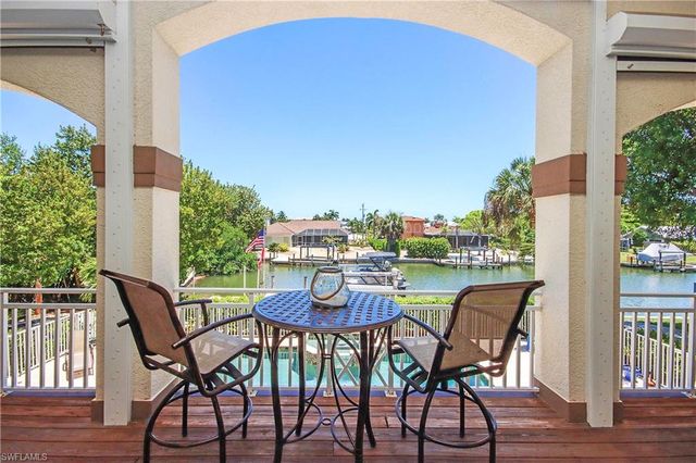 1066 Bailey RD, Sanibel, FL 33957