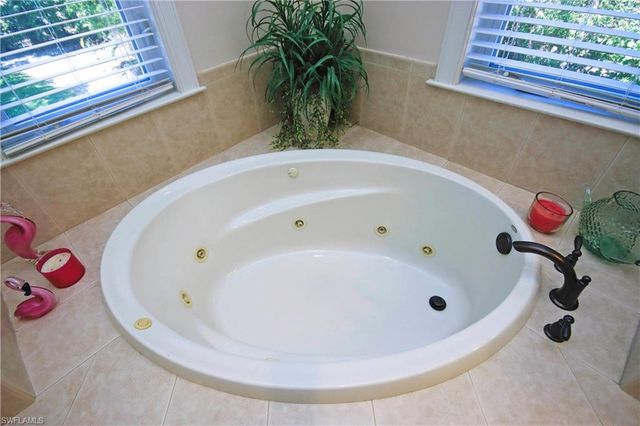 1066 Bailey RD, Sanibel, FL 33957
