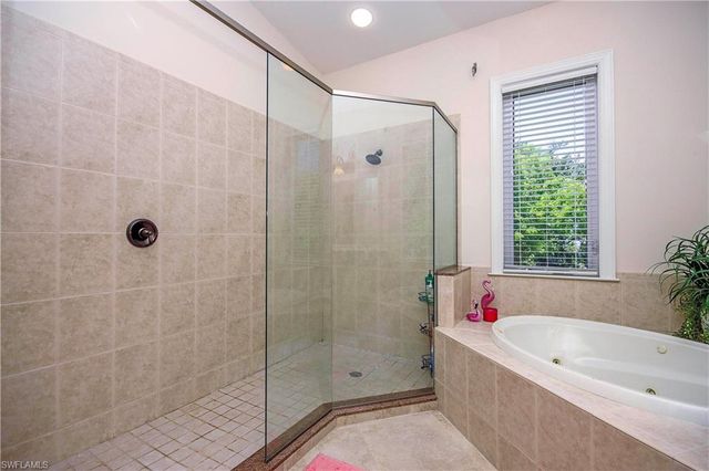 1066 Bailey RD, Sanibel, FL 33957