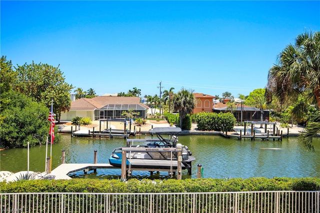 1066 Bailey RD, Sanibel, FL 33957