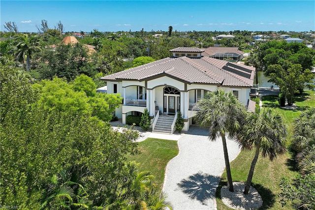 1066 Bailey RD, Sanibel, FL 33957