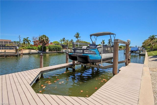 1066 Bailey RD, Sanibel, FL 33957
