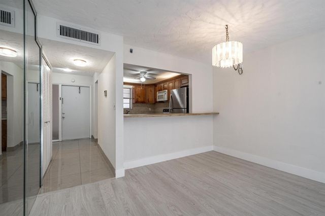 2551 Aragon Boulevard 406, Sunrise, FL 33322