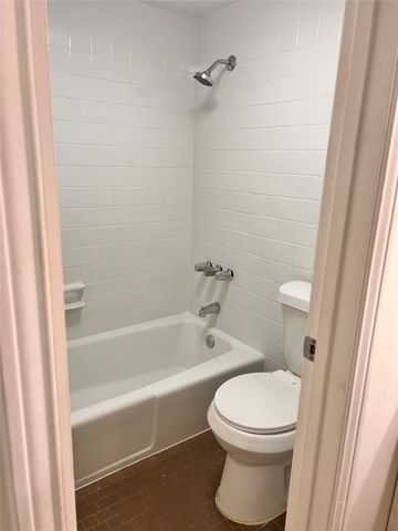 504 E Avenue J D, Grand Prairie, TX 75050