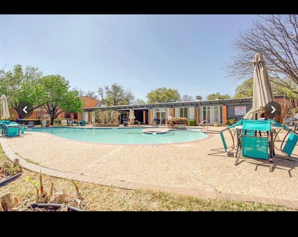 504 E Avenue J D, Grand Prairie, TX 75050