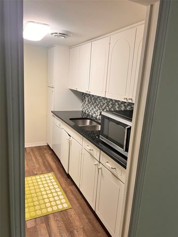 504 E Avenue J D, Grand Prairie, TX 75050