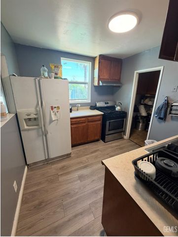 1222 E 18 th st, Bakersfield, CA 93305