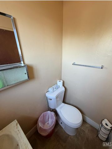 1222 E 18 th st, Bakersfield, CA 93305