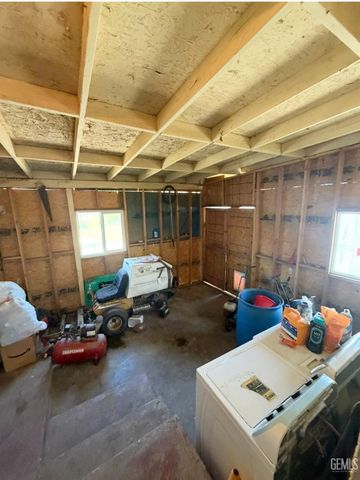 1222 E 18 th st, Bakersfield, CA 93305