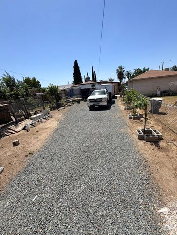1222 E 18 th st, Bakersfield, CA 93305