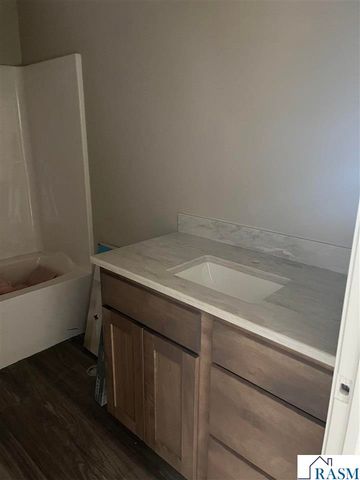 105 Bear Path Drive, Mankato, MN 56001