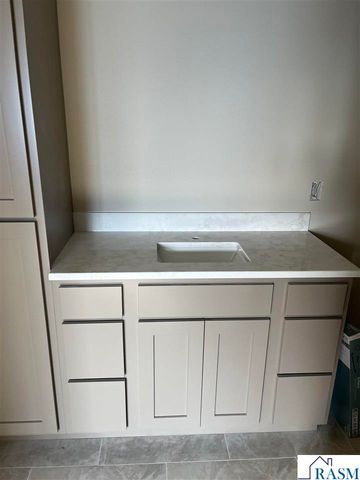 105 Bear Path Drive, Mankato, MN 56001