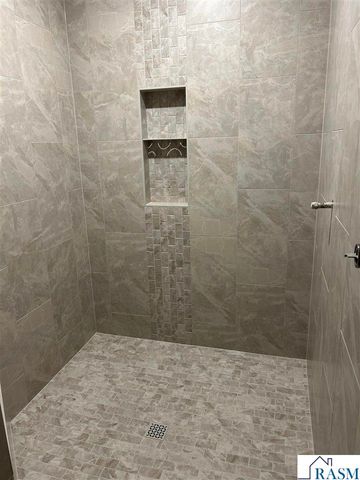 105 Bear Path Drive, Mankato, MN 56001