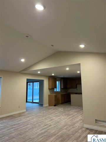 105 Bear Path Drive, Mankato, MN 56001