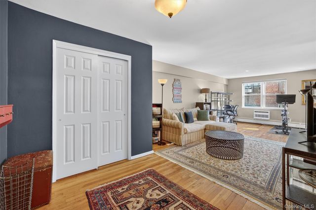 120 E Hartsdale Avenue 5B, Hartsdale, NY 10530