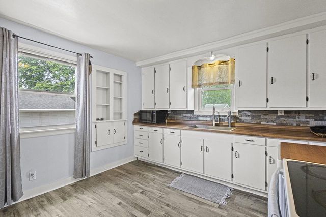 1054 TYLER AVENUE, Oshkosh, WI 54902