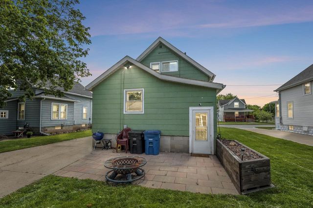 1054 TYLER AVENUE, Oshkosh, WI 54902