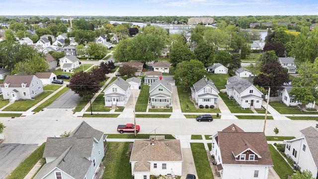 1054 TYLER AVENUE, Oshkosh, WI 54902
