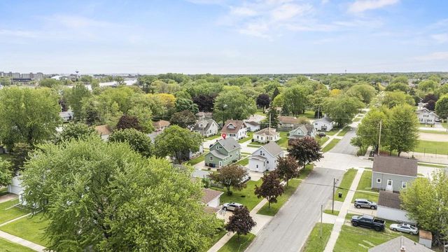 1054 TYLER AVENUE, Oshkosh, WI 54902