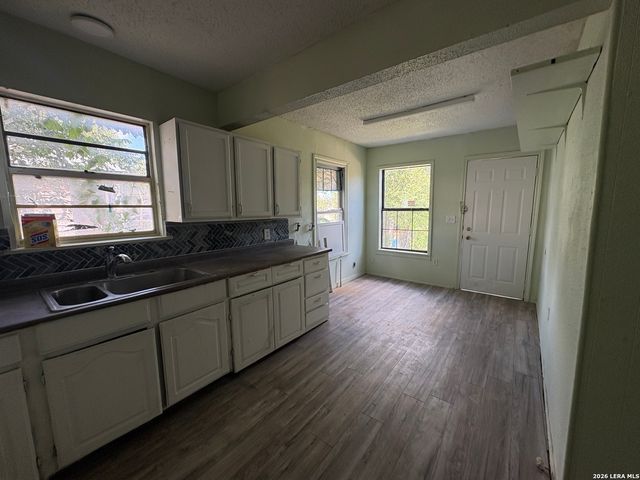 1935 LAMAR ST, San Antonio, TX 78202