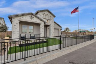 6910 S SPRINGS Place, Chandler, AZ 85249