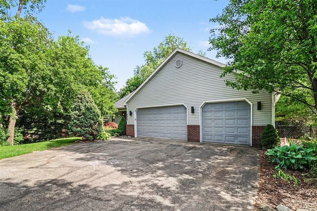 9843 Iosco Ridge Drive, Gregory, MI 48137