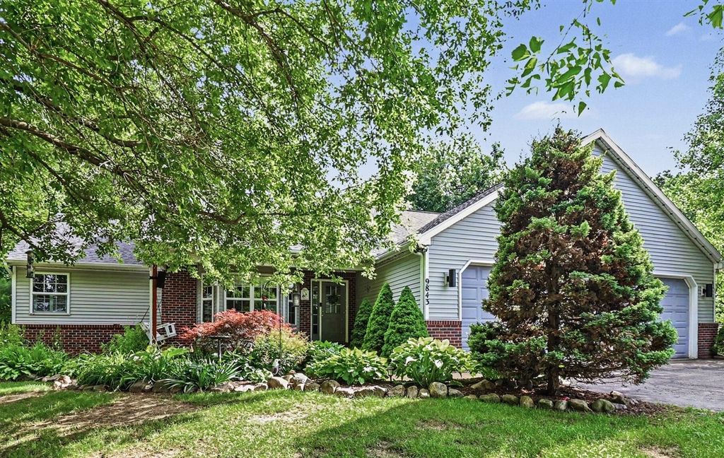 9843 Iosco Ridge Drive, Gregory, MI 48137