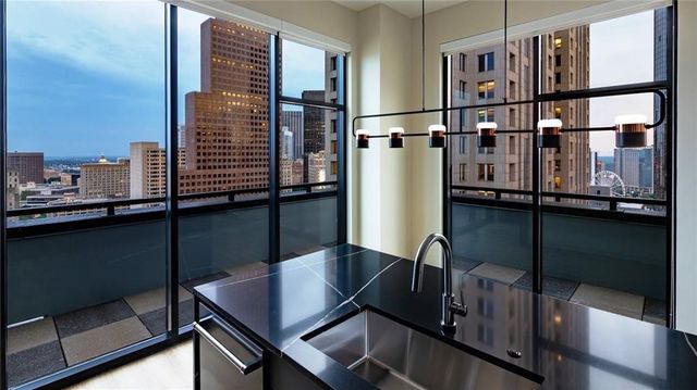 161 Peachtree Center NE Avenue 1x1, Atlanta, GA 30312