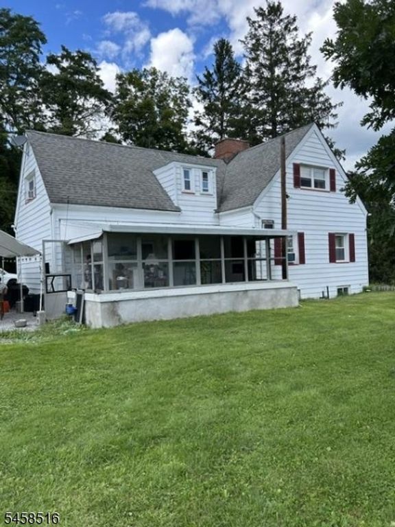62 Walnut St, Wantage Twp., NJ 07461
