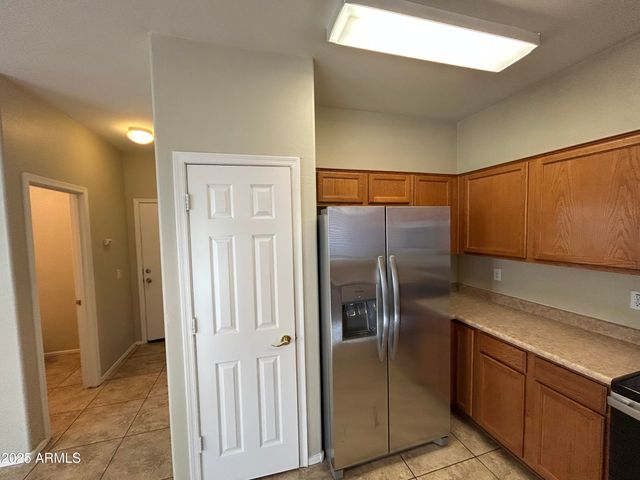 7715 S 25TH Avenue, Phoenix, AZ 85041