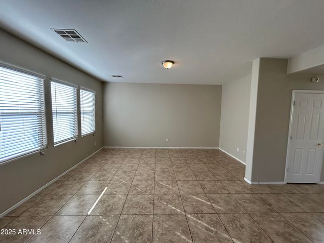 7715 S 25TH Avenue, Phoenix, AZ 85041