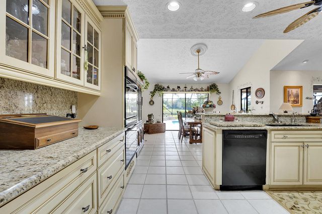 7839 Sabal Lake Drive, Port St Lucie, FL 34986