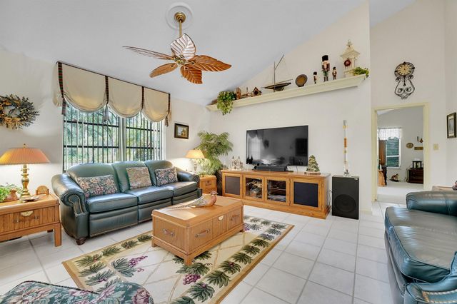 7839 Sabal Lake Drive, Port St Lucie, FL 34986