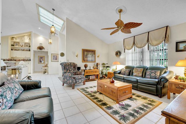 7839 Sabal Lake Drive, Port St Lucie, FL 34986