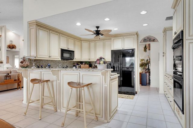 7839 Sabal Lake Drive, Port St Lucie, FL 34986