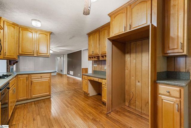 215 Mcarthur Street, Easley, SC 29642