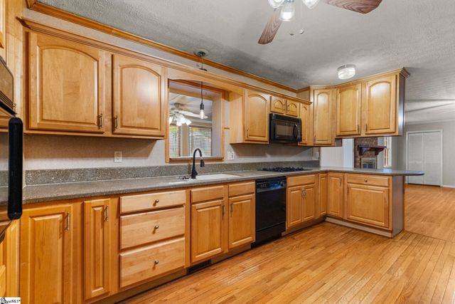 215 Mcarthur Street, Easley, SC 29642