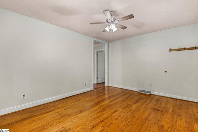 215 Mcarthur Street, Easley, SC 29642