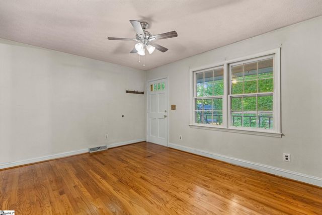 215 Mcarthur Street, Easley, SC 29642