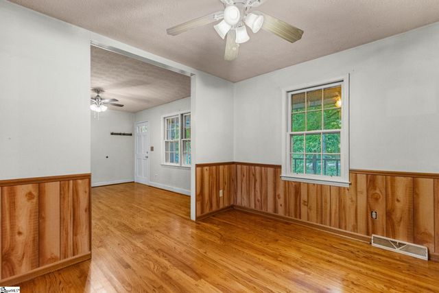 215 Mcarthur Street, Easley, SC 29642