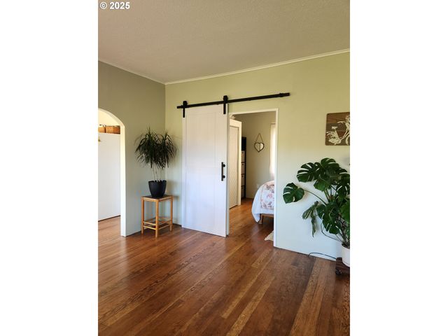 1195 IDAHO Ave, Coos Bay, OR 97420