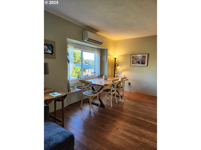 1195 IDAHO Ave, Coos Bay, OR 97420